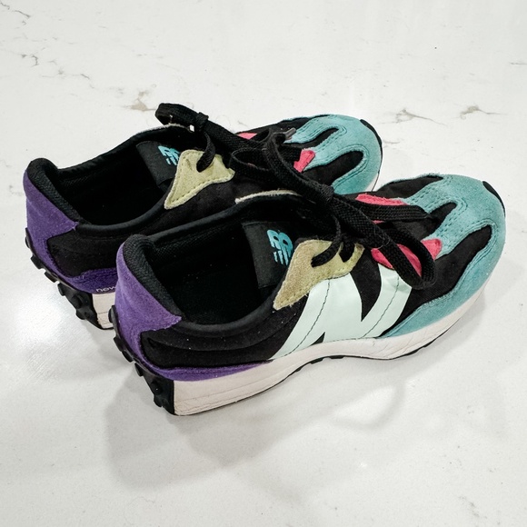 New Balance Kids 327 Sneaker Size 12 - Picture 3 of 3